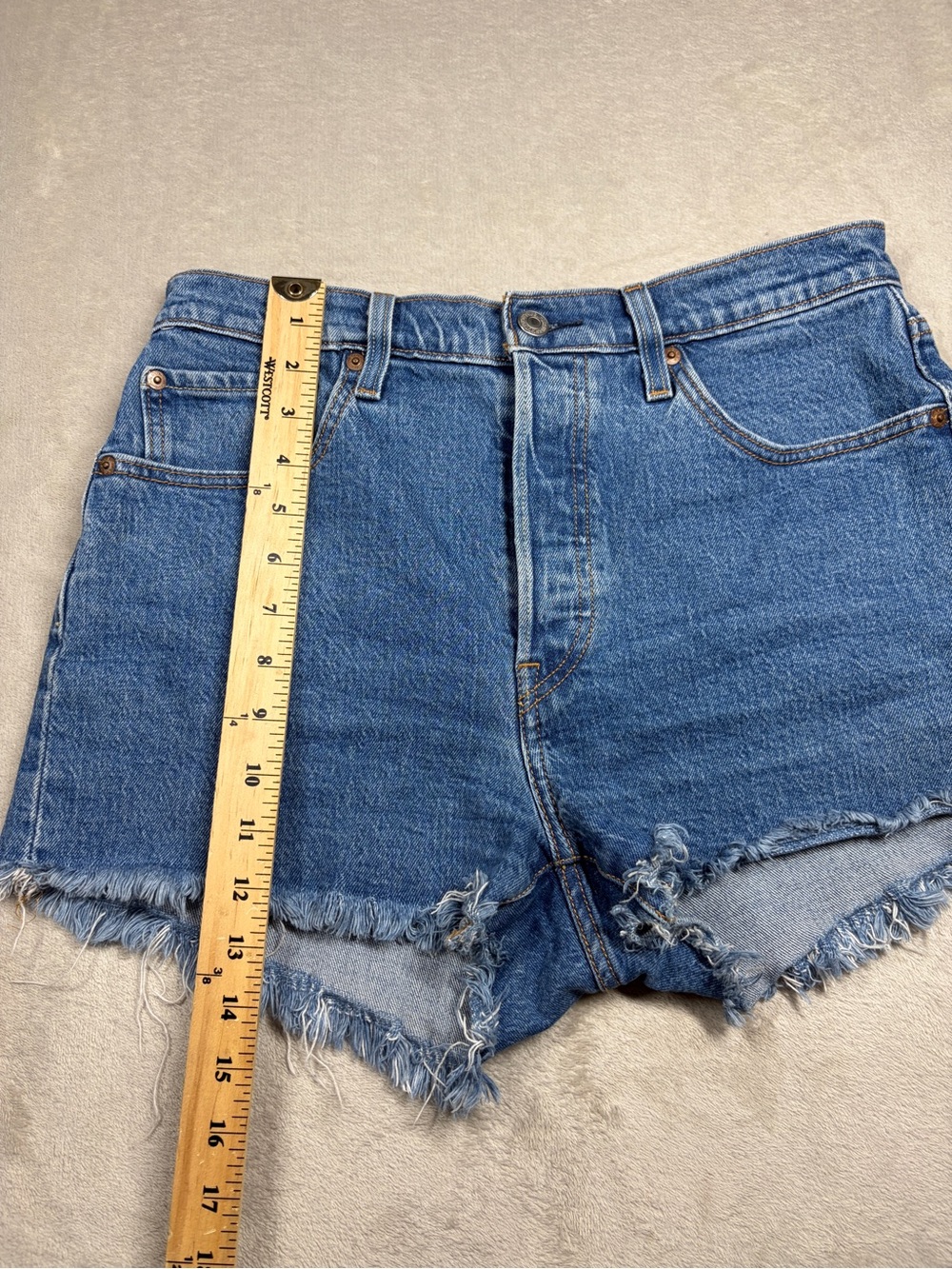 Levi’s Women’s 501 High Rise Cotton Blend Button Fly Blue Jean Denim Shorts 29 - Picture 11 of 16